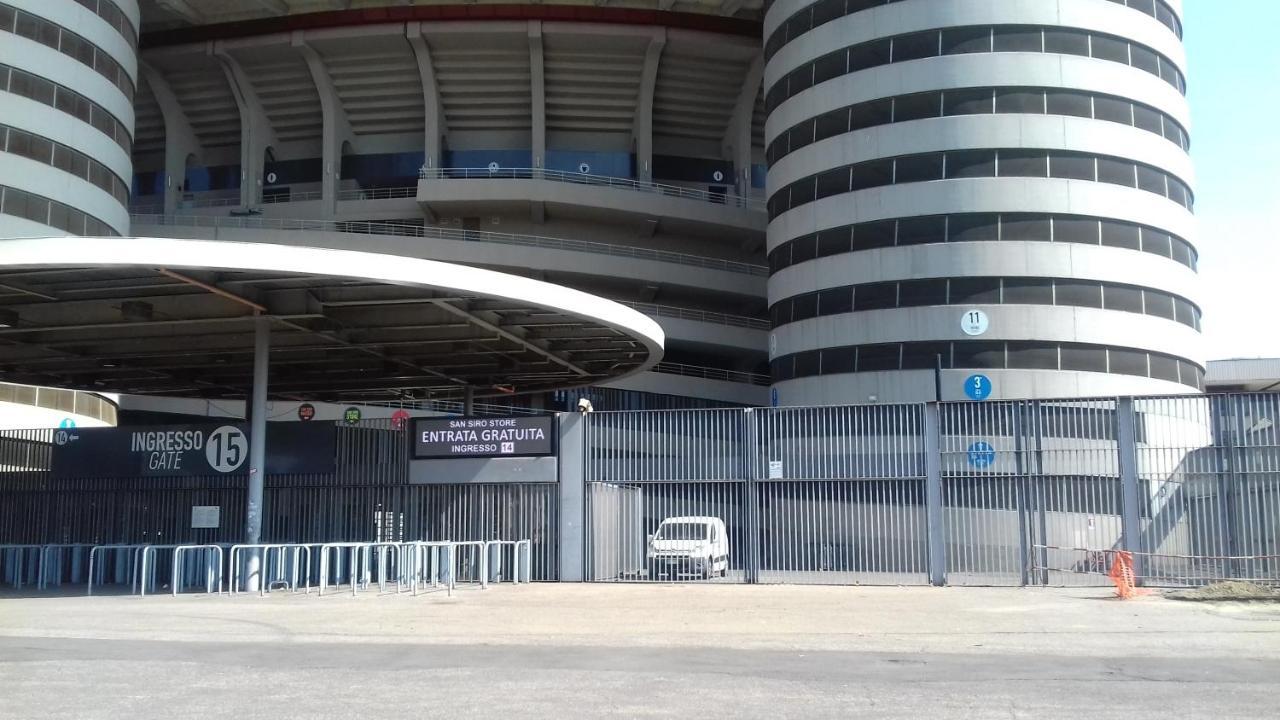 Bed & Breakfast A San Siro 75 Milano Eksteriør billede